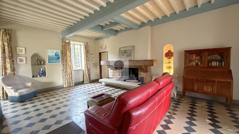 Maison - 217 m² - 7 pièces