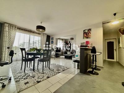 Appartement - 80 m² - 4 pièces