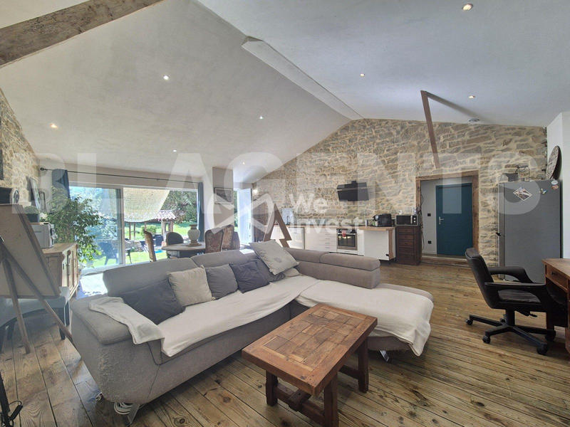 Maison - 322 m² - 9 pièces