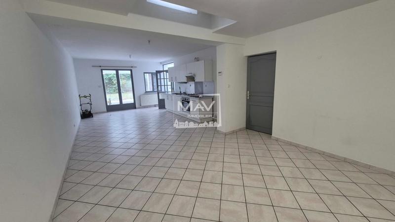 Maison - 210 m² - 8 pièces