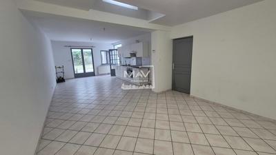 Maison - 210 m² - 8 pièces