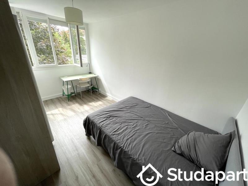 Chambre - 9 m² - 1 pièce