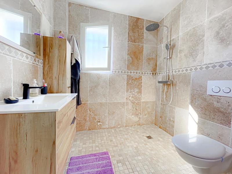 Villa - 185 m² - 8 pièces