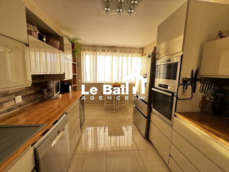 Appartement - 85 m² - 4 pièces