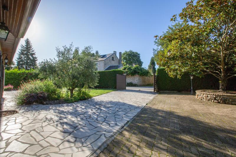 Maison - 180 m² - 7 pièces