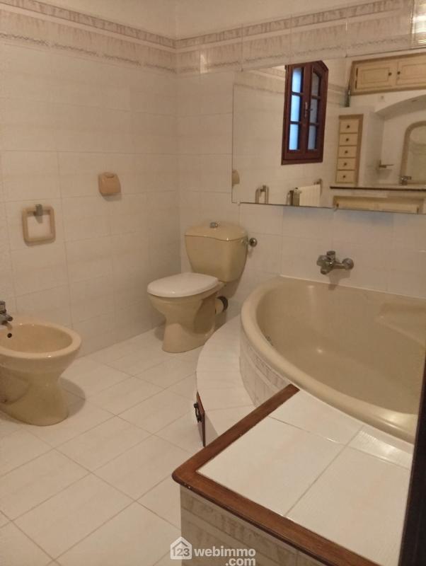 Villa - 180 m² - 5 pièces