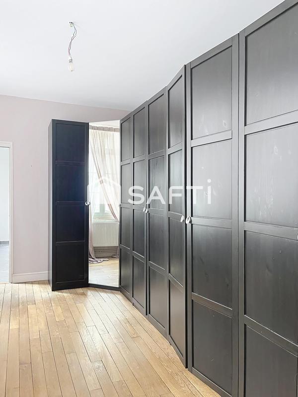 Maison - 330 m² - 8 pièces