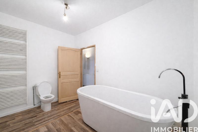 Maison - 246 m² - 5 pièces