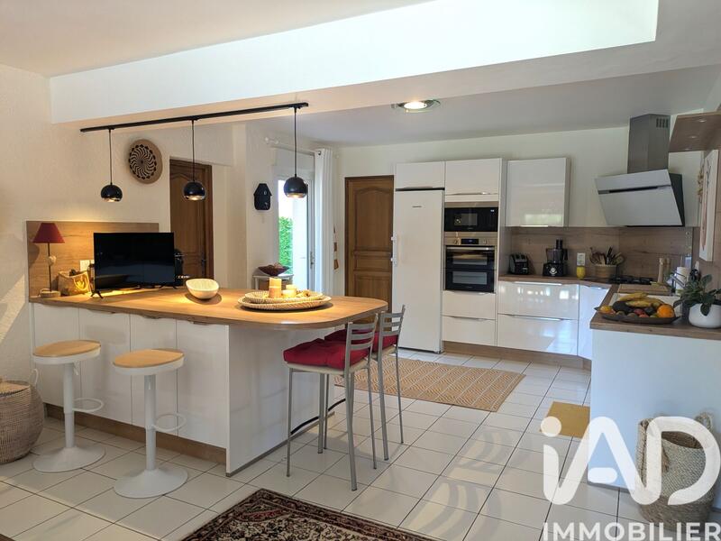 Maison - 140 m² - 5 pièces