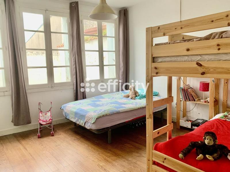 Maison - 151 m² - 6 pièces