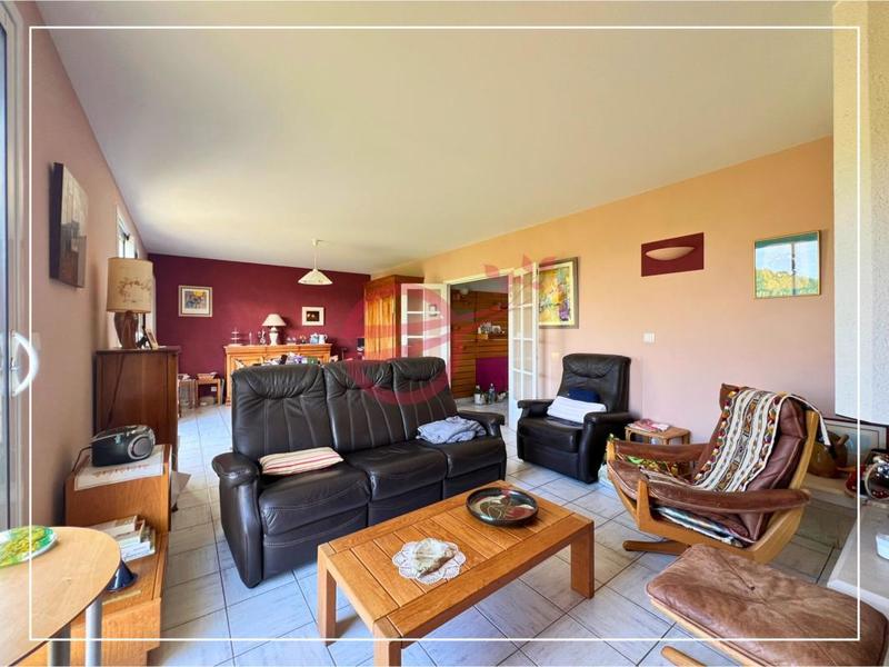 Maison - 188 m² - 9 pièces