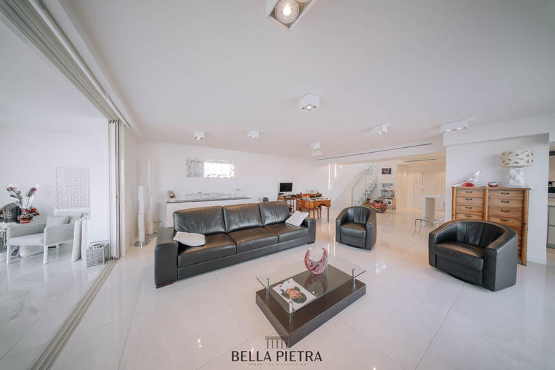 Maison - 155 m² - 4 pièces