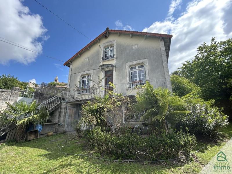 Maison de ville - 200 m² - 7 pièces