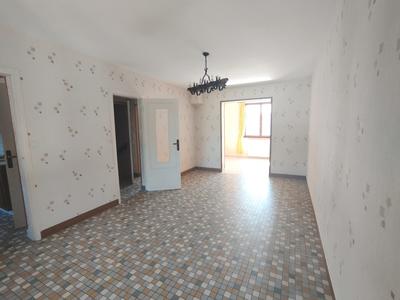 Maison - 91 m² - 7 pièces