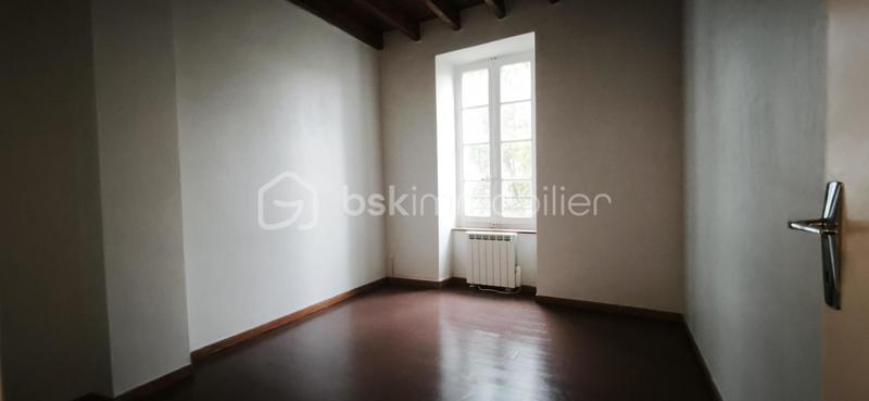 Studio - 123 m² - 5 pièces