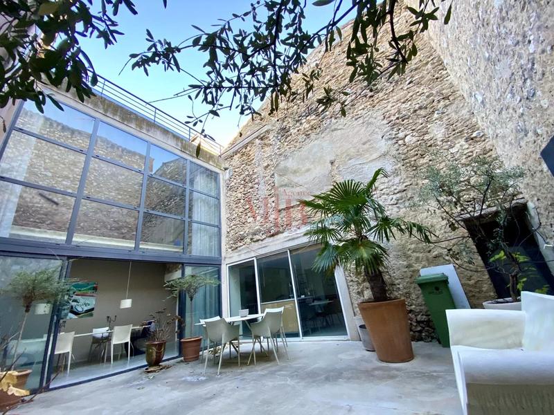 Maison de village - 350 m² - 12 pièces