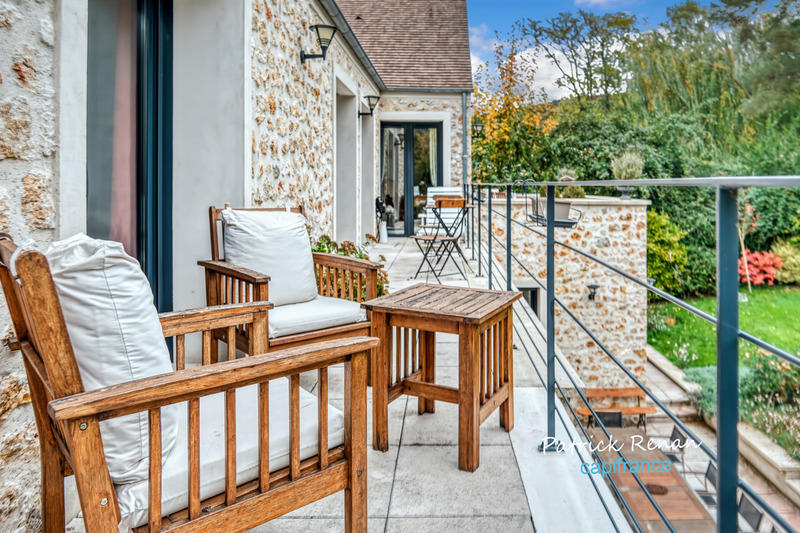 Maison - 439 m² - 8 pièces