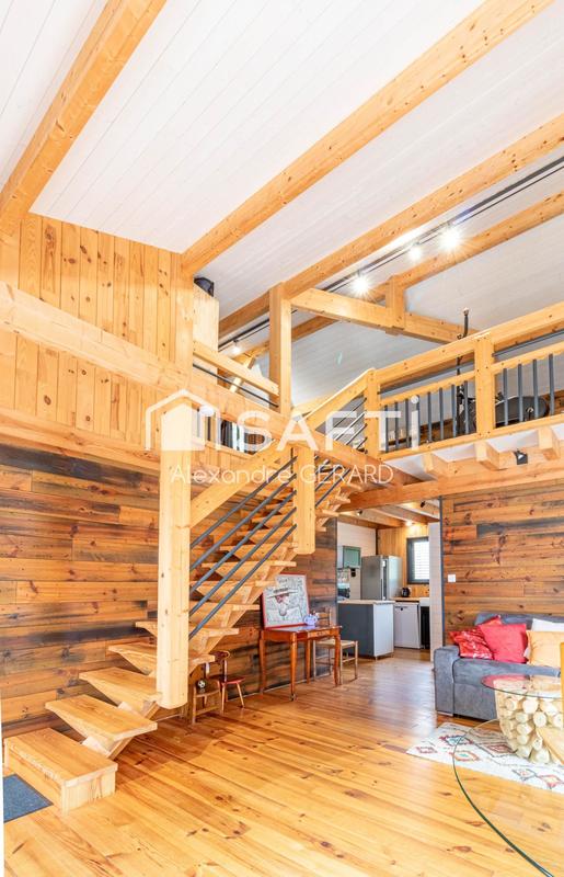 Maison - 102 m² - 4 pièces