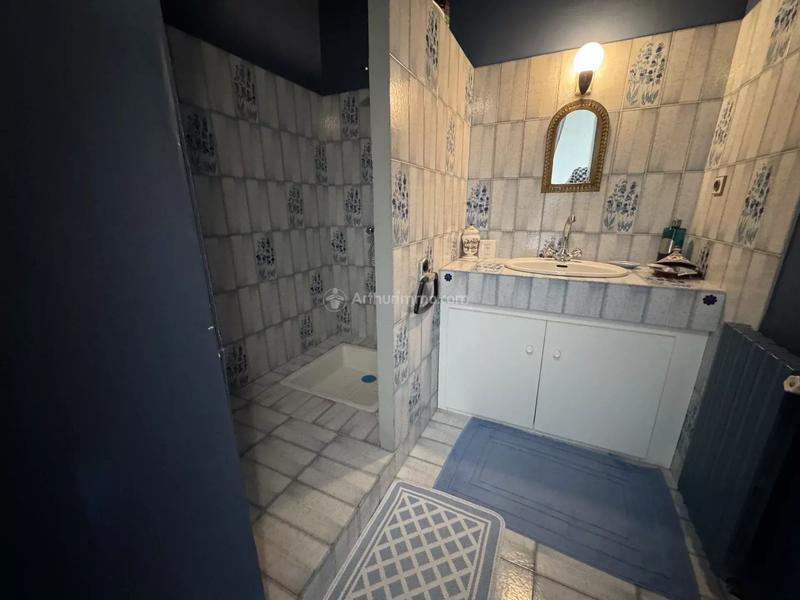 Maison - 200 m² - 8 pièces