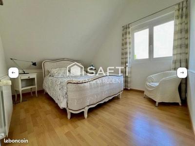 Maison - 212 m² - 7 pièces