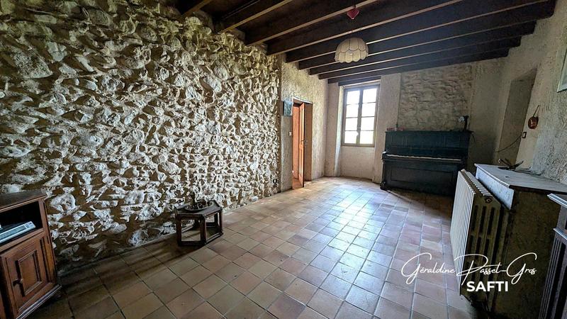 Maison - 177 m² - 7 pièces