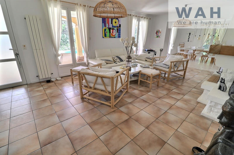 Villa - 167 m² - 6 pièces