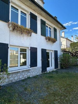 Maison - 200 m² - 8 pièces