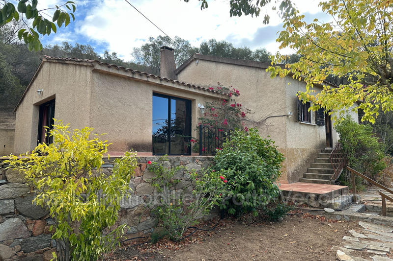 Maison - 99 m² - 6 pièces