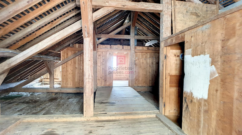 Maison - 303 m² - 11 pièces