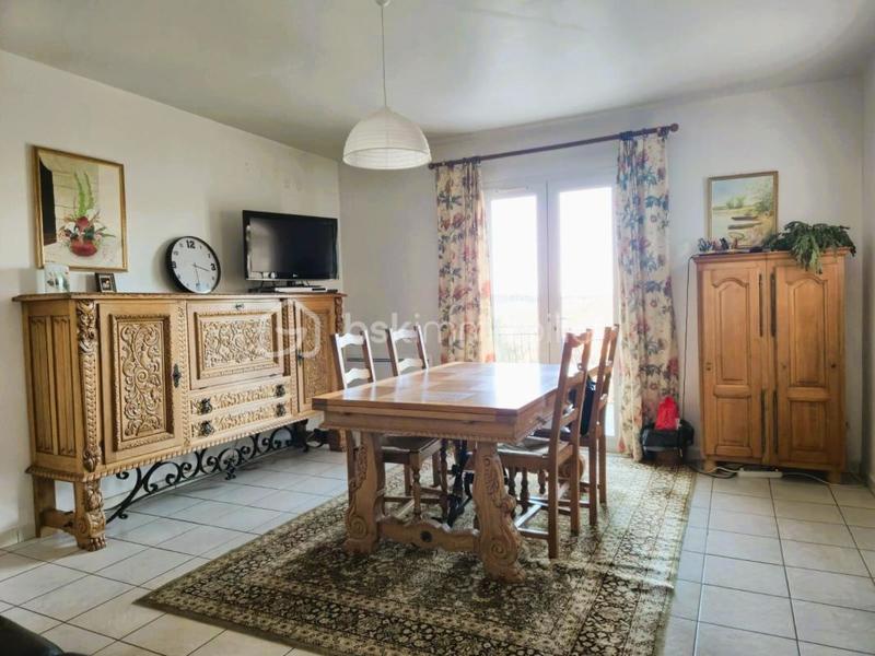 Maison traditionnelle - 235 m² - 8 pièces