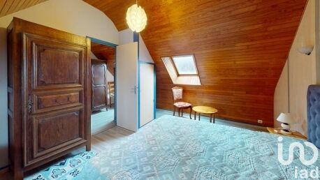 Maison - 180 m² - 11 pièces