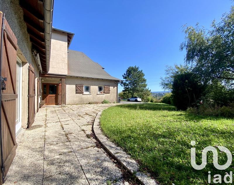 Maison - 217 m² - 8 pièces