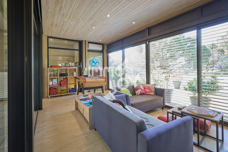 Villa - 320 m² - 8 pièces