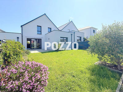 Maison - 97 m² - 5 pièces