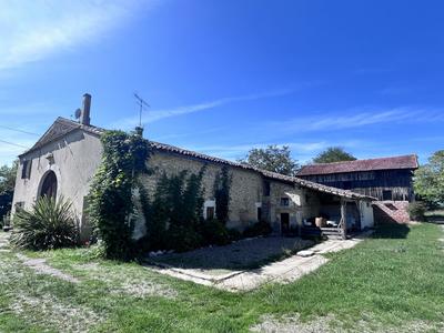 Maison traditionnelle - 181 m² - 15 pièces