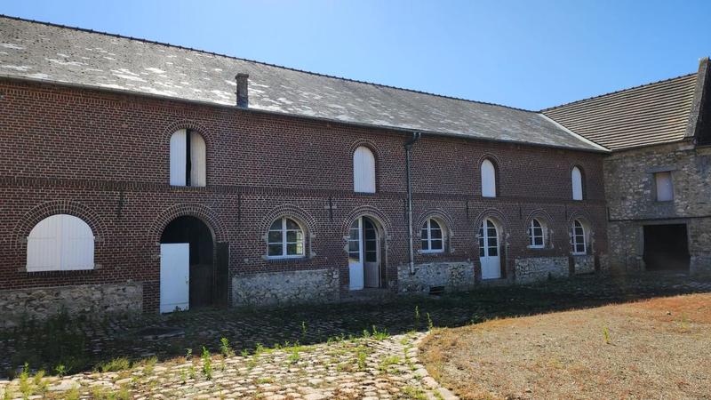 Grange - 489 m² - 1 pièce