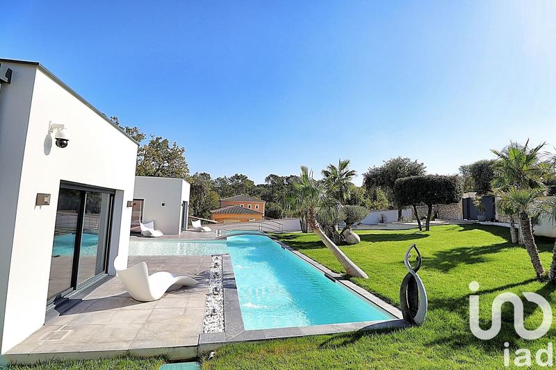 Maison - 210 m² - 4 pièces