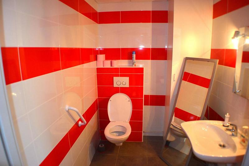 Local commercial - 126 m² - 10 pièces