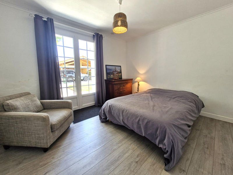 Maison - 215 m² - 7 pièces