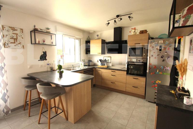 Pavillon - 100 m² - 5 pièces