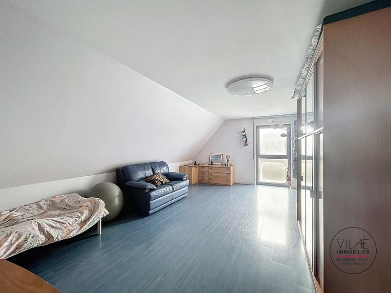 Maison - 235 m² - 8 pièces