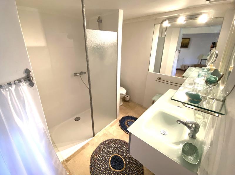 Maison traditionnelle - 211 m² - 7 pièces