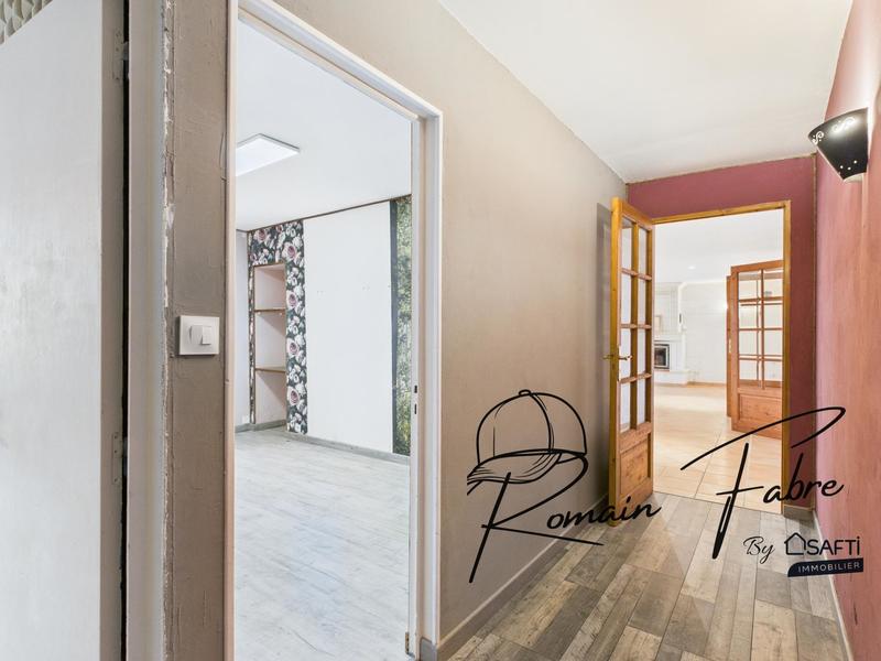 Maison - 275 m² - 9 pièces