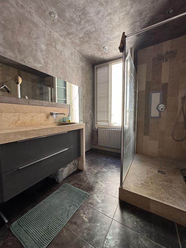 Appartement ancien - 110 m² - 4 pièces