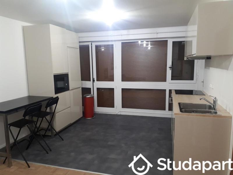 Chambre - 13 m² - 1 pièce