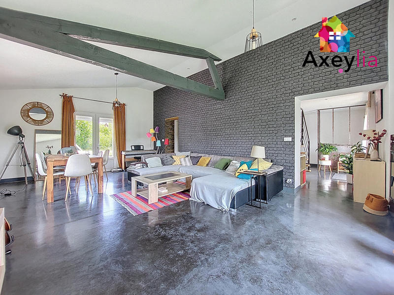 Maison - 174 m² - 5 pièces