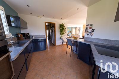 Maison - 244 m² - 9 pièces