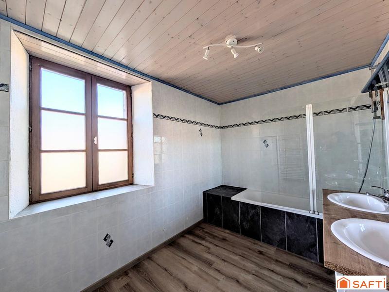 Maison - 227 m² - 10 pièces