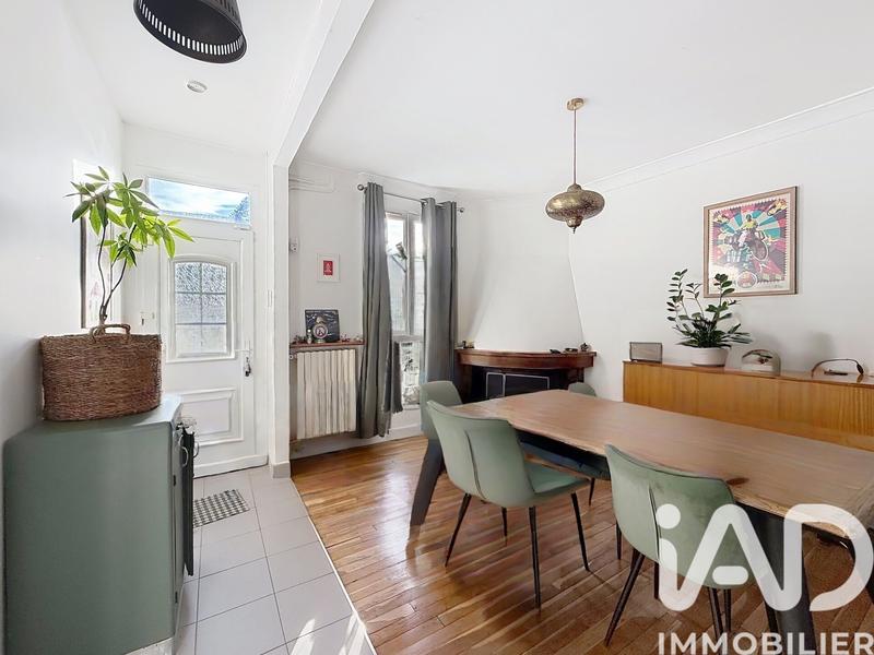 Maison - 99 m² - 5 pièces