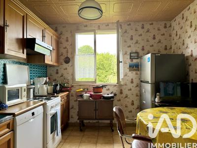 Maison - 99 m² - 5 pièces